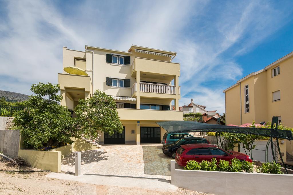 Apartments Leon Podstrana Exterior foto